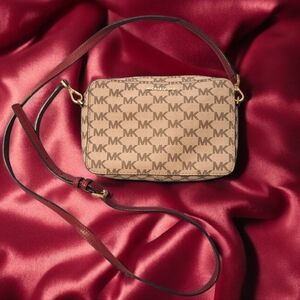 Michael Kors Jet Set Signature Canvas Beige &  Red Crossbody Purse Camera Bag